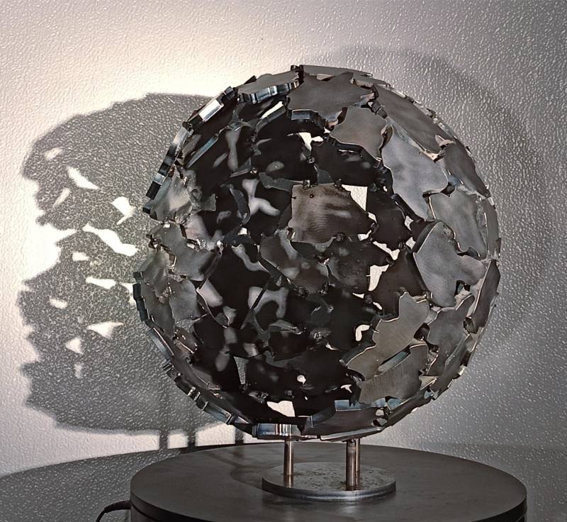 COQUILLE, une sculpture d'artiste en acier ultra contemporaine au design innovant pour un cadeau dans la région de LYON.
