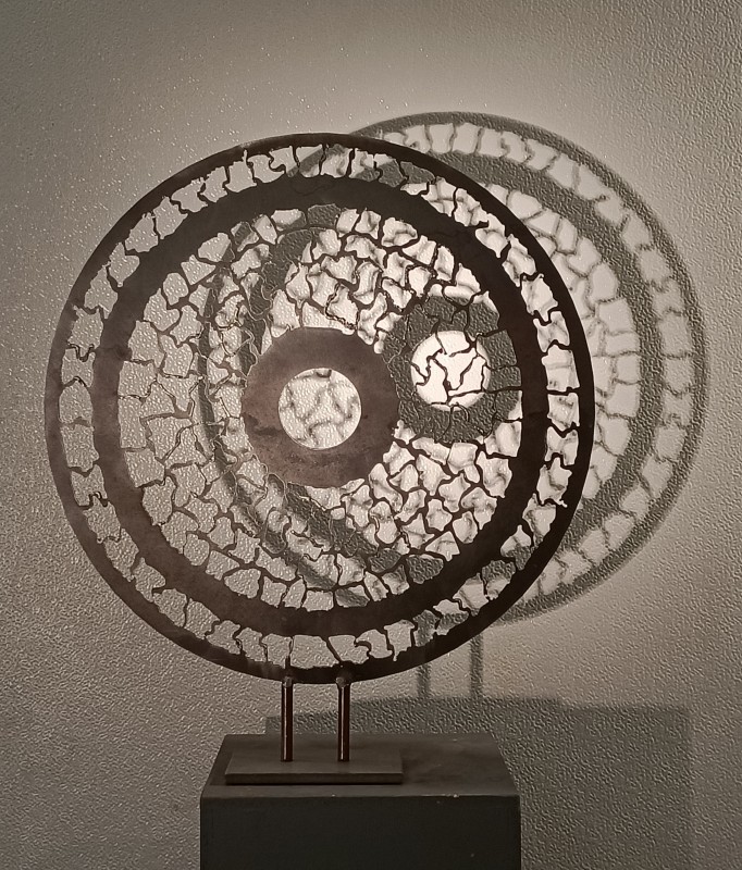 DENTELLE, sculpture acier eclairable cadeau original à offrir Aix en provence Marseille.