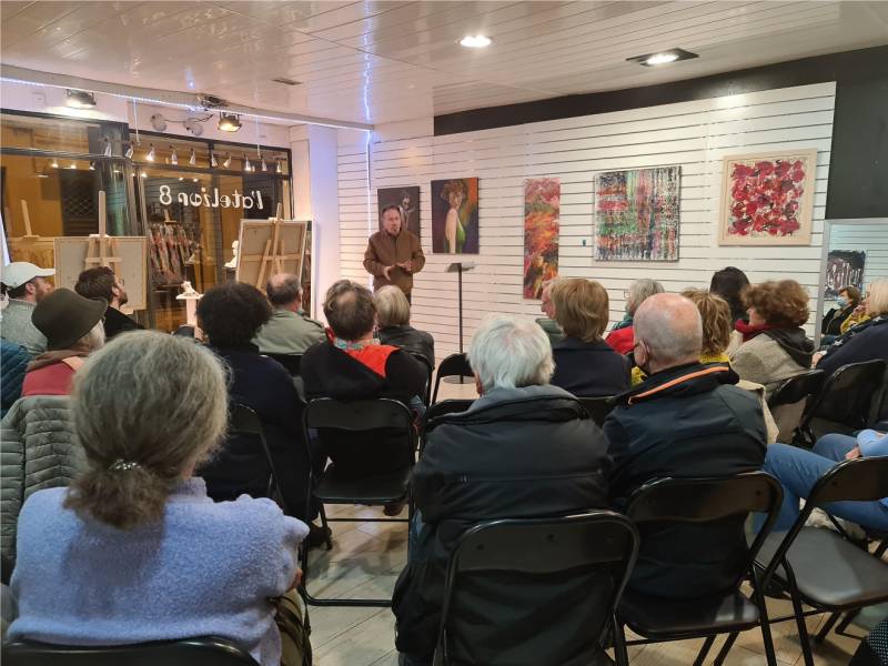 CONFERENCE de NIMES en 2022, plus de 50 Artistes enchantés. Dans une GALERIE de NÎMES.