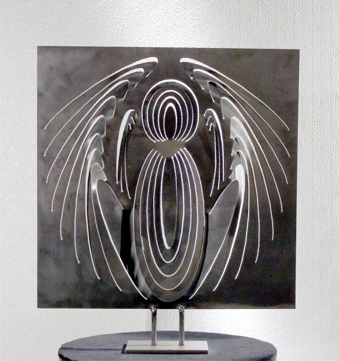 Ou trouver des SCULPTURES  au FEU, CONTEMPORAINES, design figuratif ou non, sur PARIS , LYON ou CANNES.