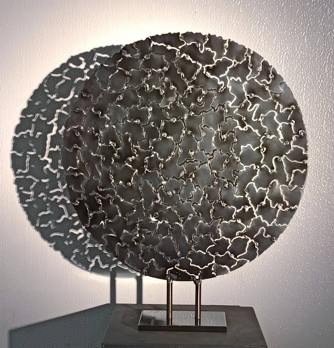 SECHERESSE: cadeau singulier. Si vous désirez voir des sculptures en acier design épurées pour le salon d'AIX en PROVENCE