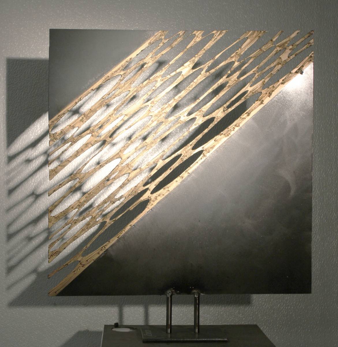 TRAVERSEE : sculpture décorative comme traversée en fer et travaillé au feu à Cannes en Côte d'Azur